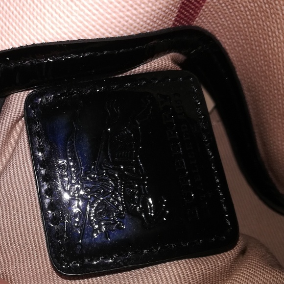 Burberry Nova Shoulder Bag - Picture 4 of 7